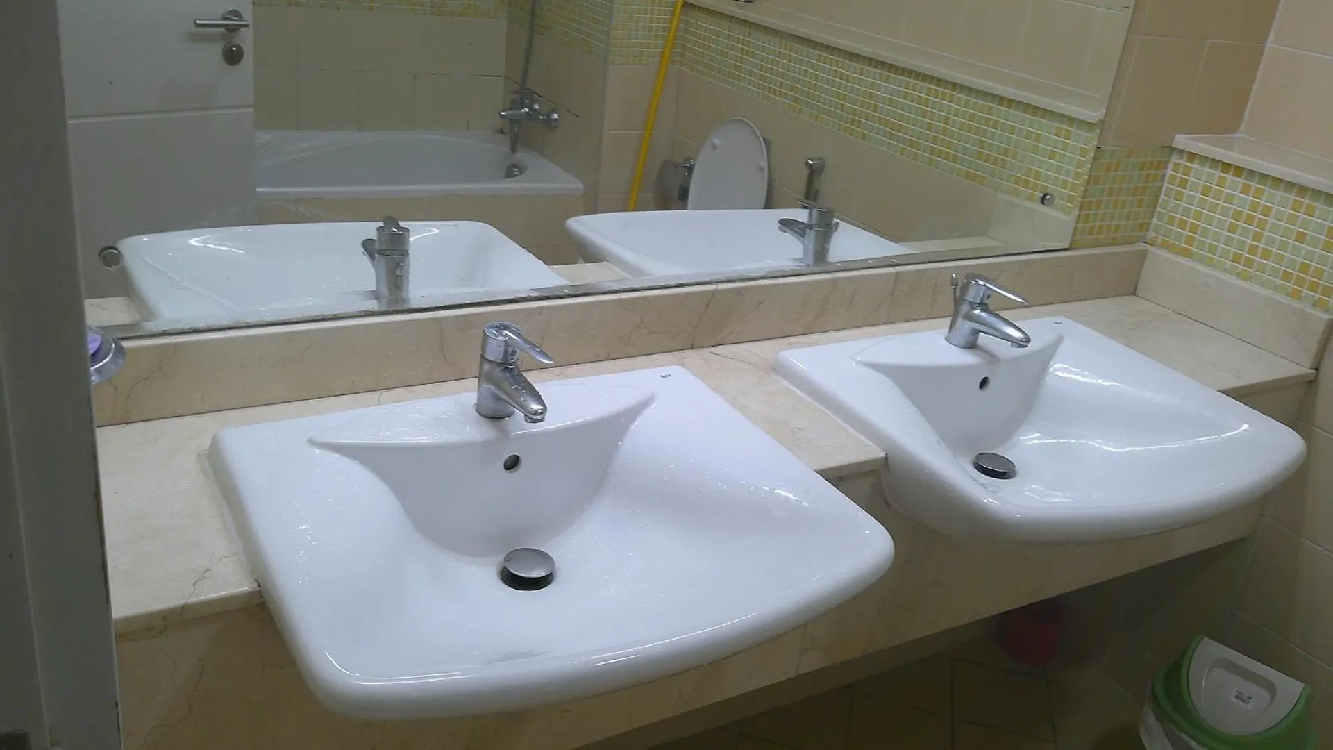 Comfortable Stay Ensuite Room With Shared Kitchen