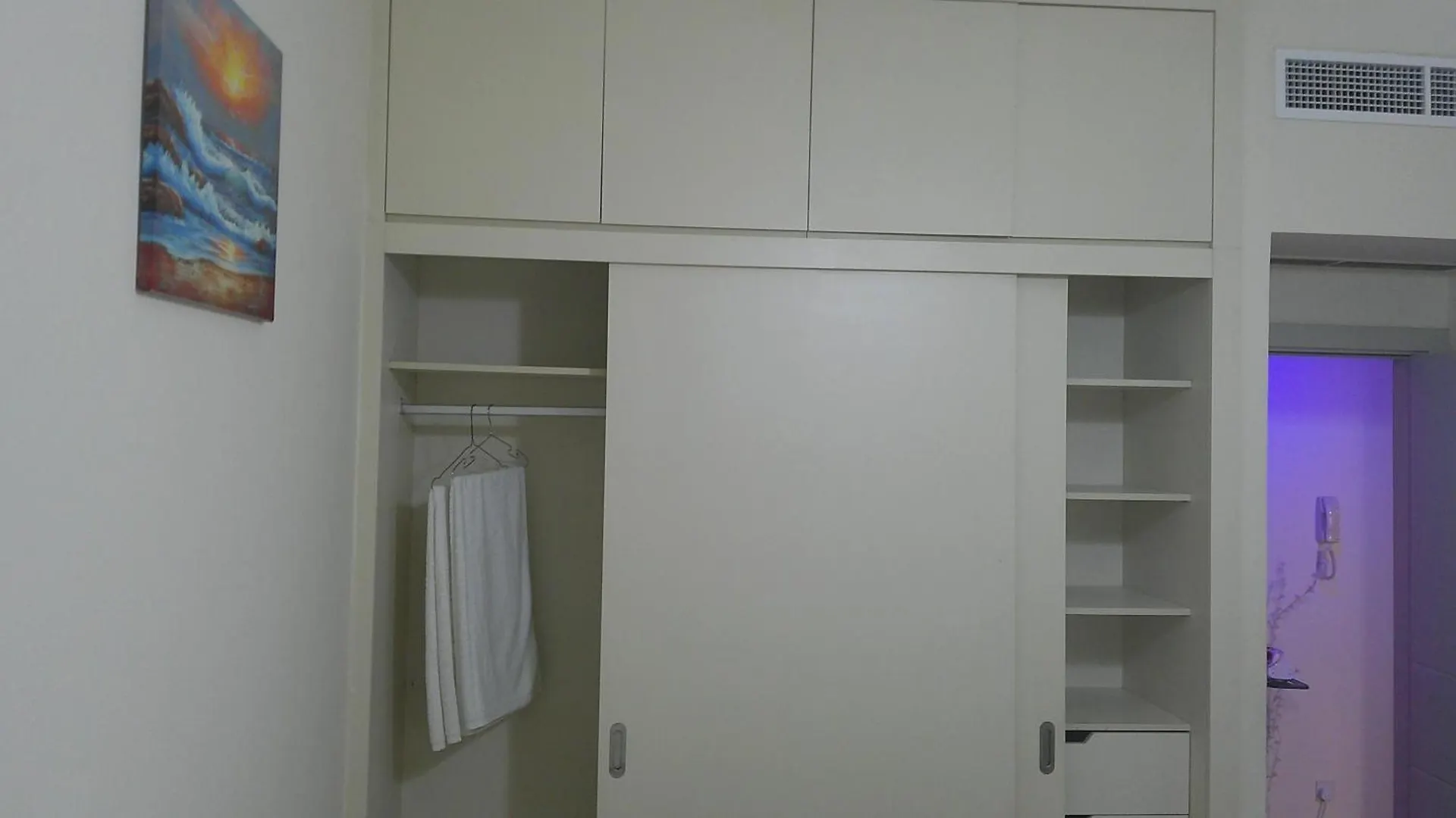 Comfortable Stay Ensuite Room With Shared Kitchen