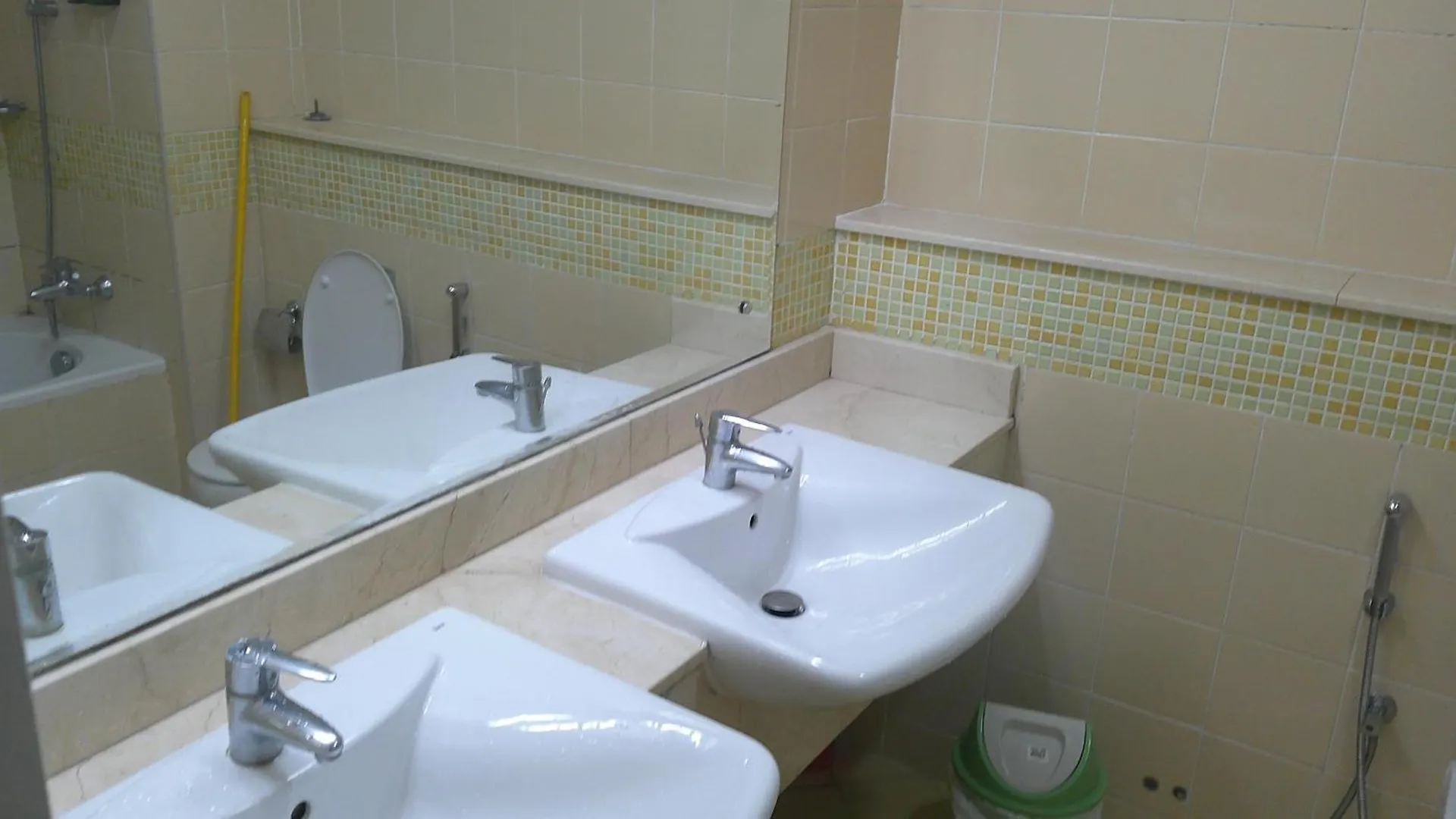 Comfortable Stay Ensuite Room With Shared Kitchen