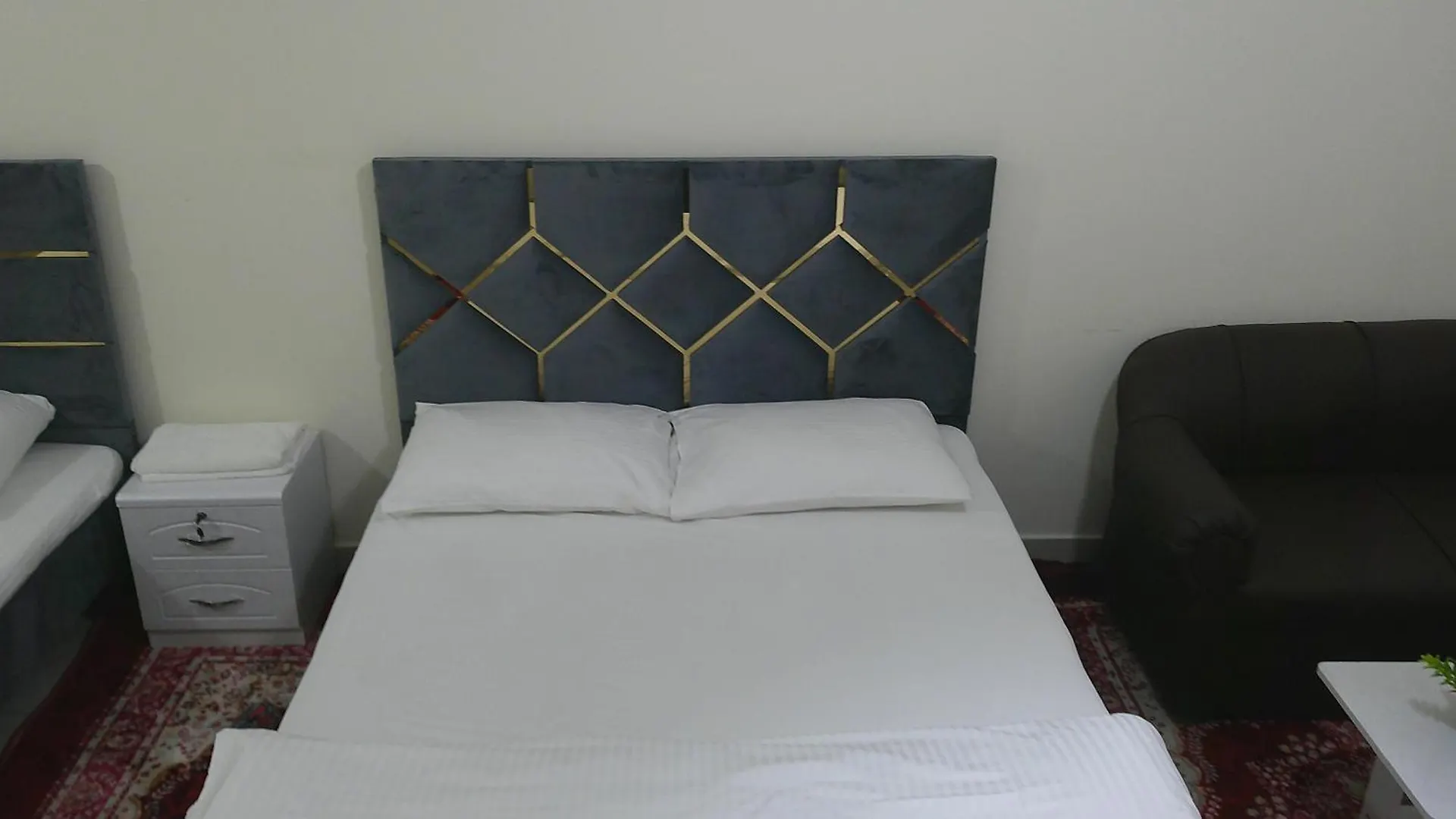 Comfortable Stay Ensuite Room With Shared Kitchen